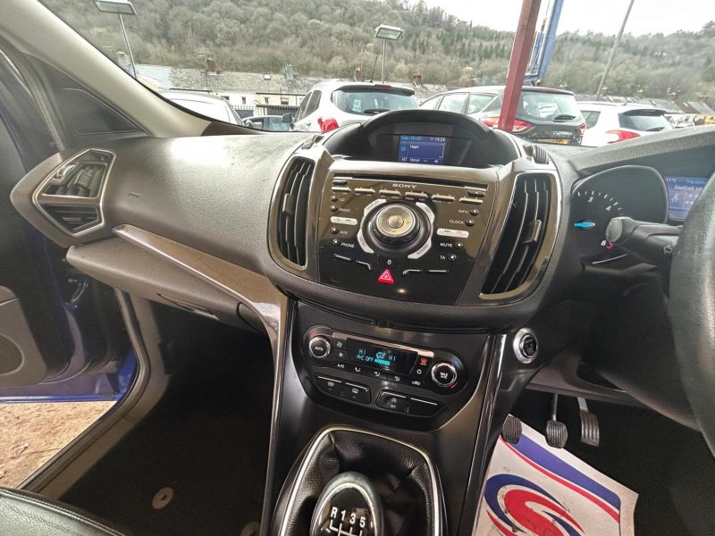 FORD KUGA