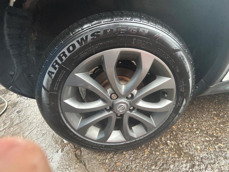 NISSAN JUKE