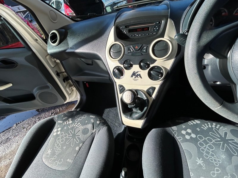 FORD KA
