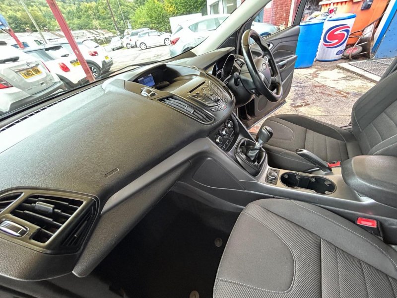 FORD KUGA