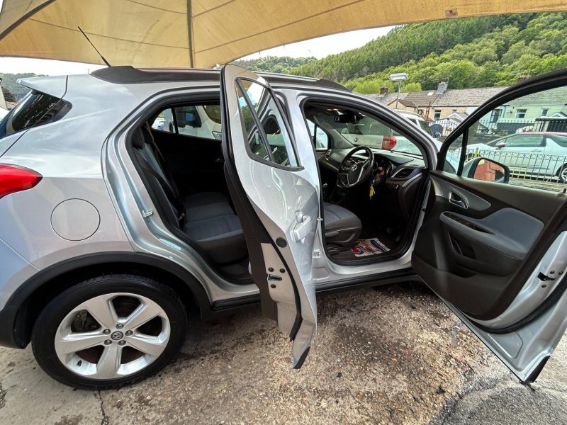 VAUXHALL MOKKA