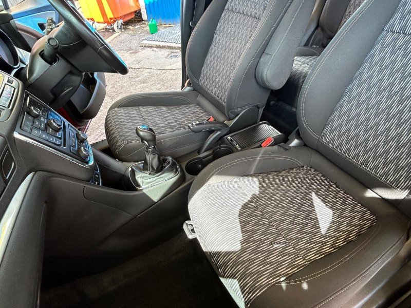 VAUXHALL MOKKA
