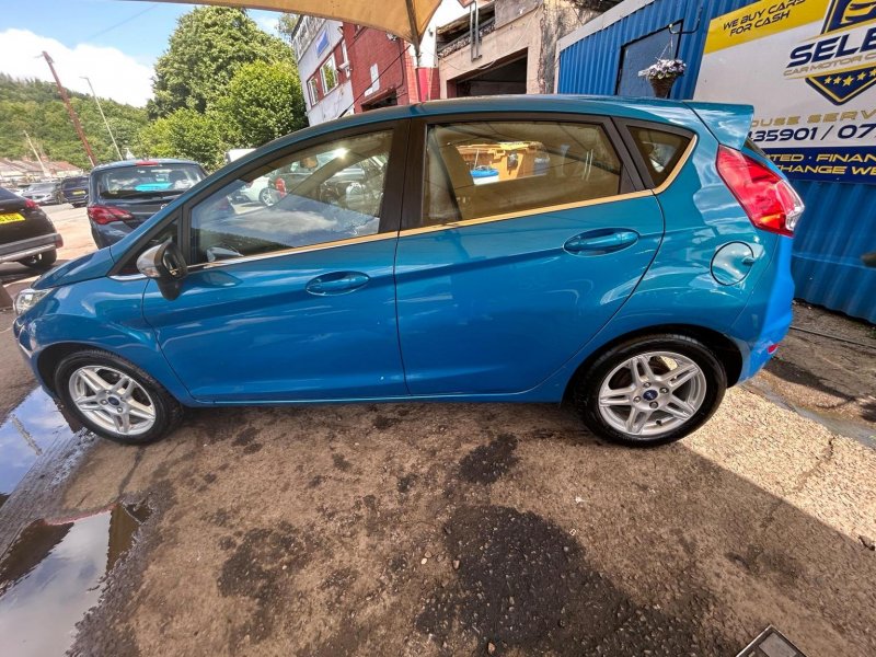 FORD FIESTA